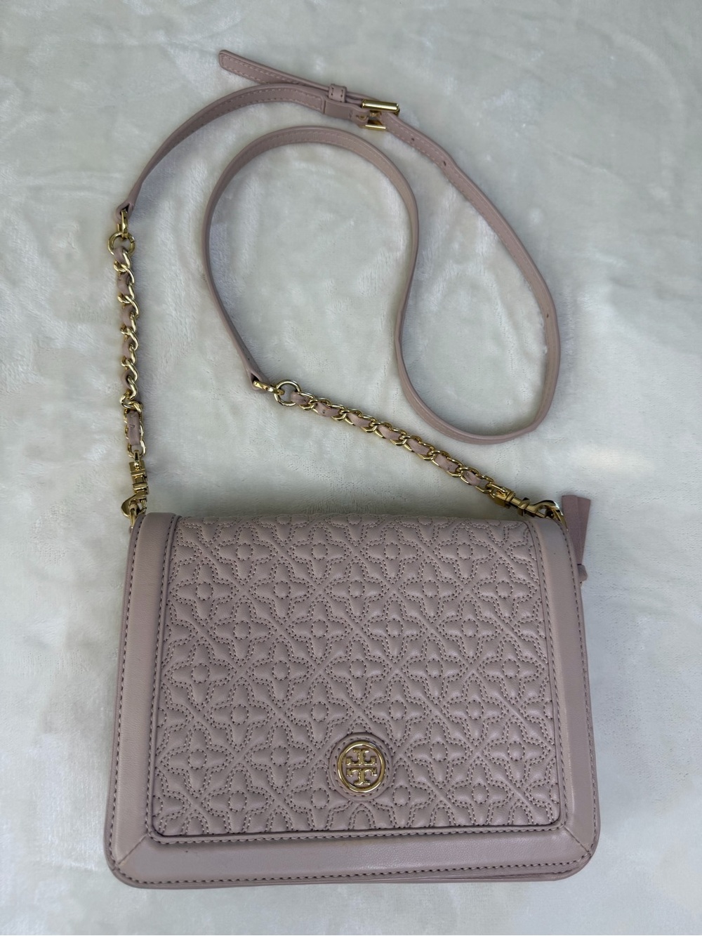Tory Burch Willa Quilted Leather Convertible Shoulder Bag / Crossbody in Muted D